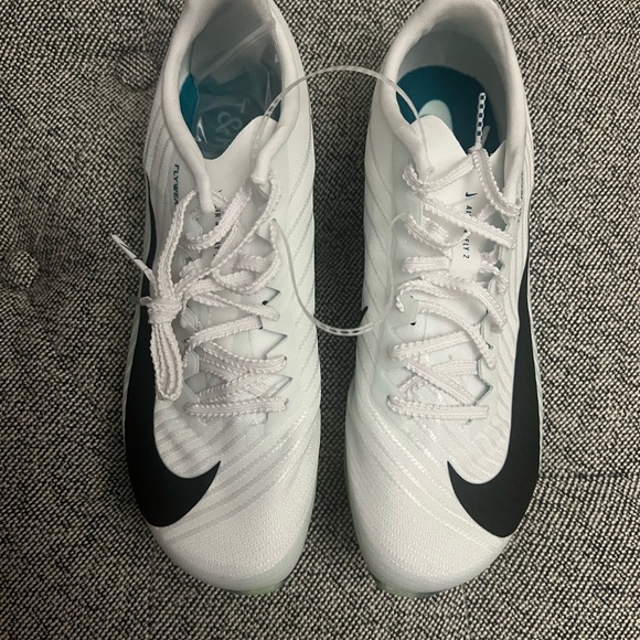 Nike Air Zoom Maxfly 2 Mens Green Track Spikes FD8413-102 - Picture 4 of 7